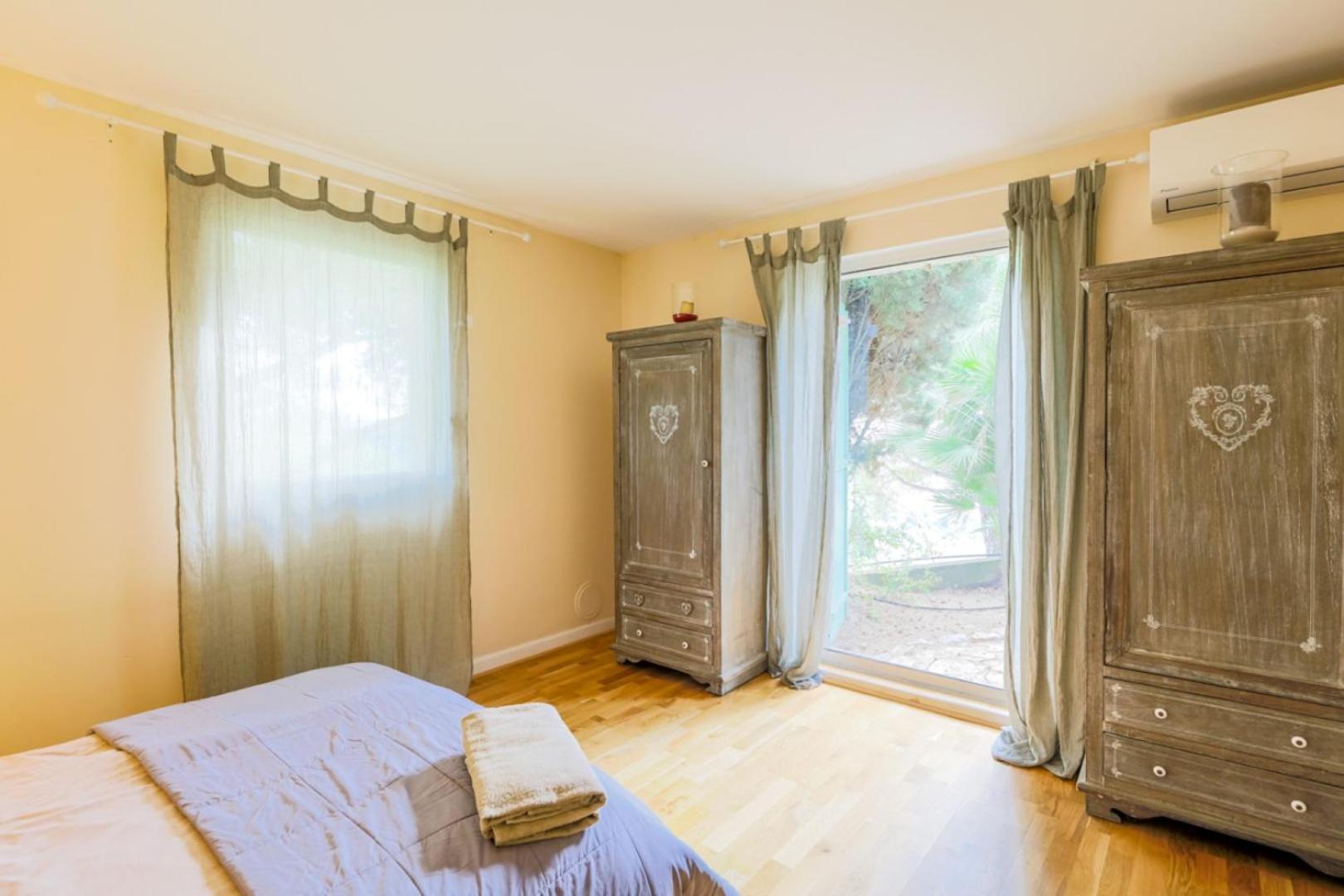 Villa Lou Mas Soubran Vi2083 By Riviera Homes Nizza
